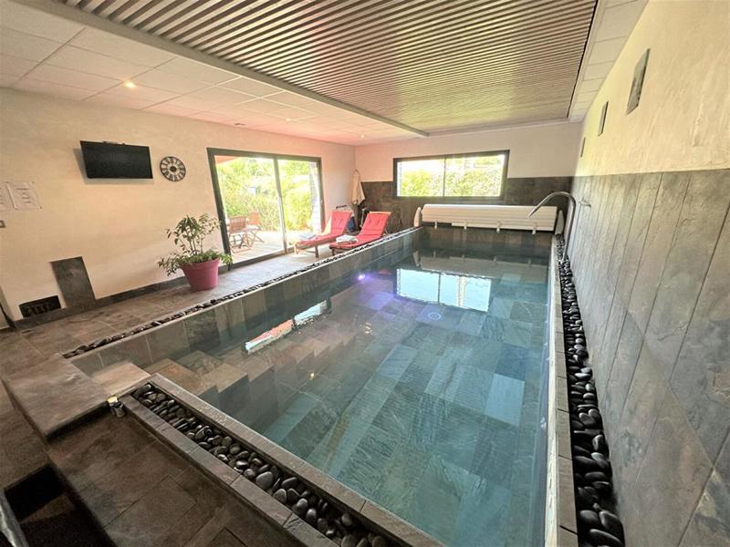 Villa - 410 m² - 7 pièces