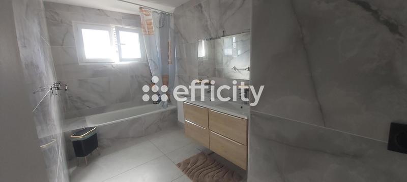 Maison - 117 m² - 5 pièces