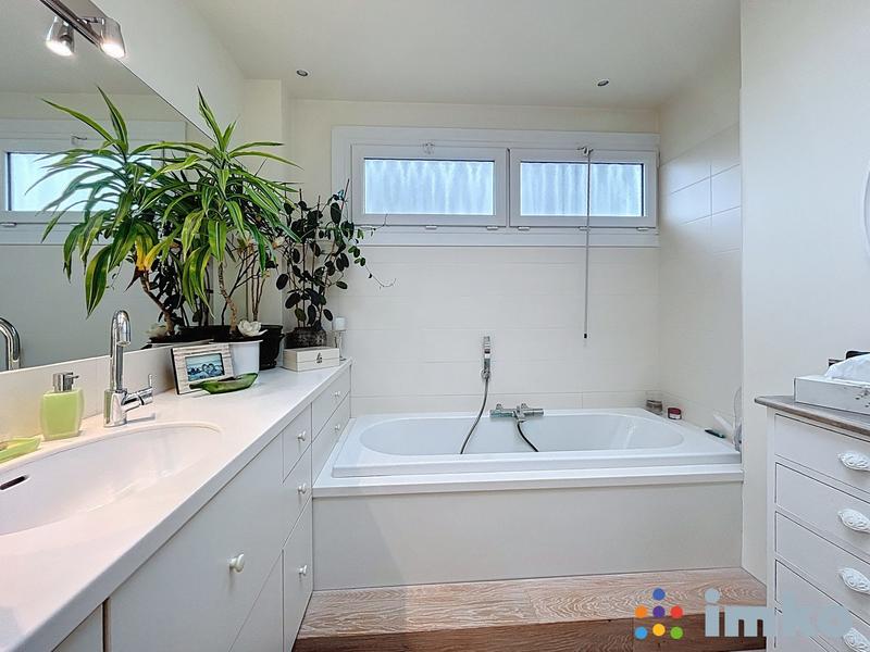 Maison - 133 m² - 6 pièces