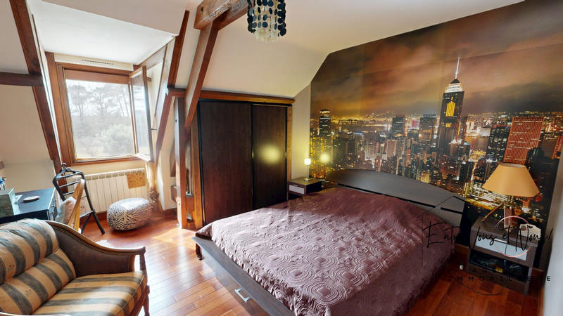 Maison - 206 m² - 8 pièces