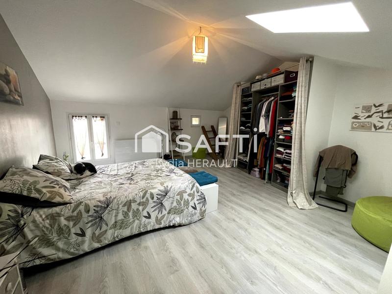 Maison - 235 m² - 8 pièces