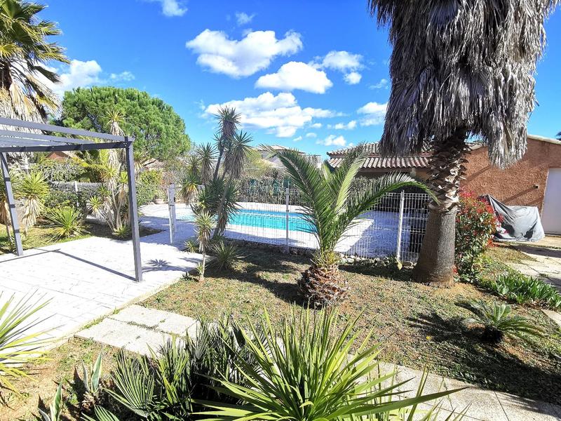 Maison - 181 m² - 7 pièces