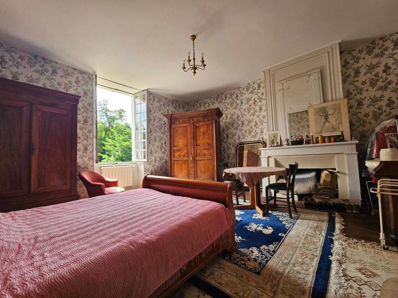 Maison - 292 m² - 10 pièces