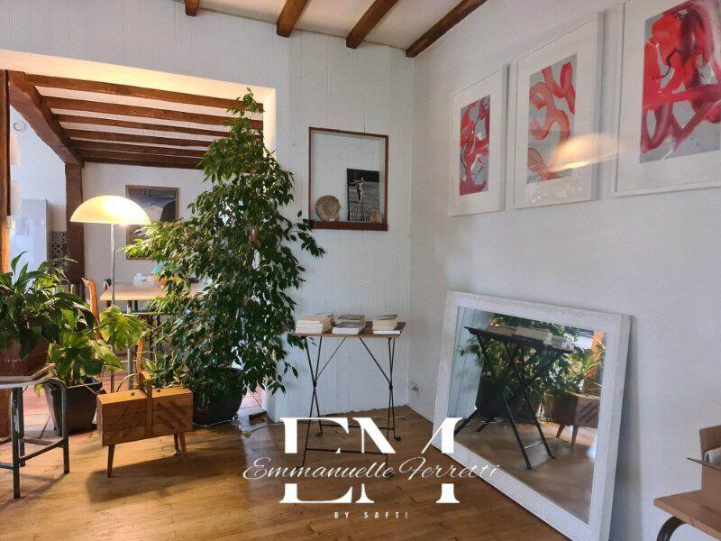 Maison - 177 m² - 8 pièces