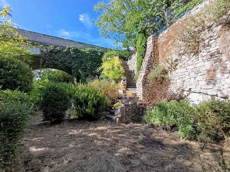 Maison de village - 151 m² - 6 pièces