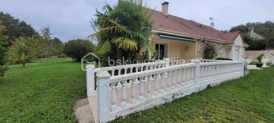 Maison - 230 m² - 8 pièces