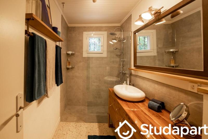 Appartement - 75 m² - 3 pièces