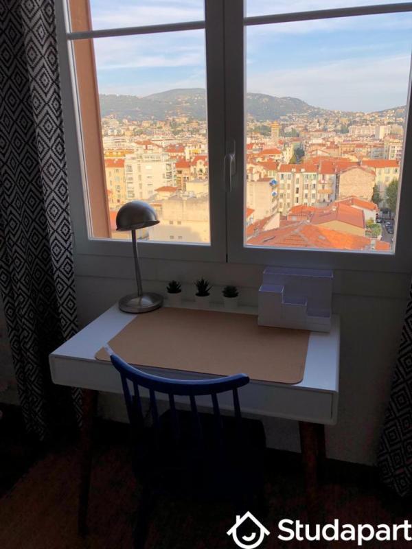 Chambre - 11 m² - 1 pièce