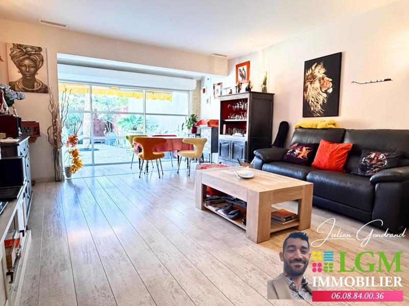 Maison - 99 m² - 5 pièces