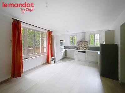 Maison - 120 m² - 4 pièces