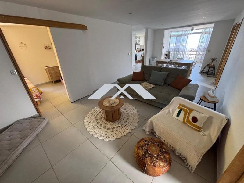 Appartement - 100 m² - 4 pièces