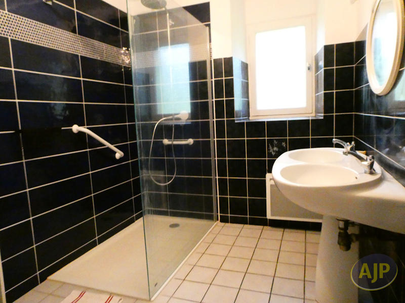 Maison - 168 m² - 6 pièces