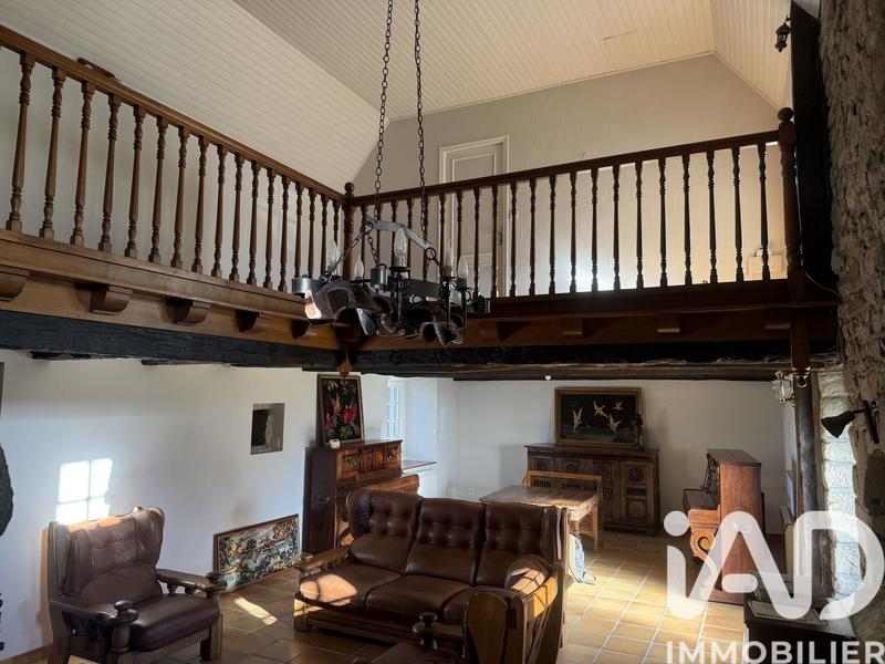 Maison - 187 m² - 6 pièces