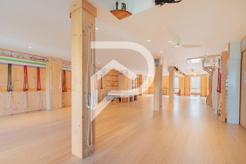 Appartement - 260 m² - 5 pièces