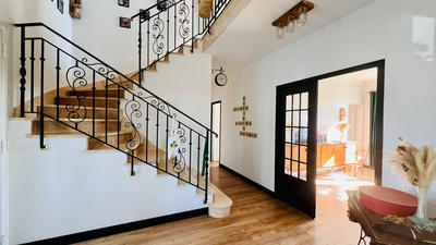 Maison - 186 m² - 7 pièces