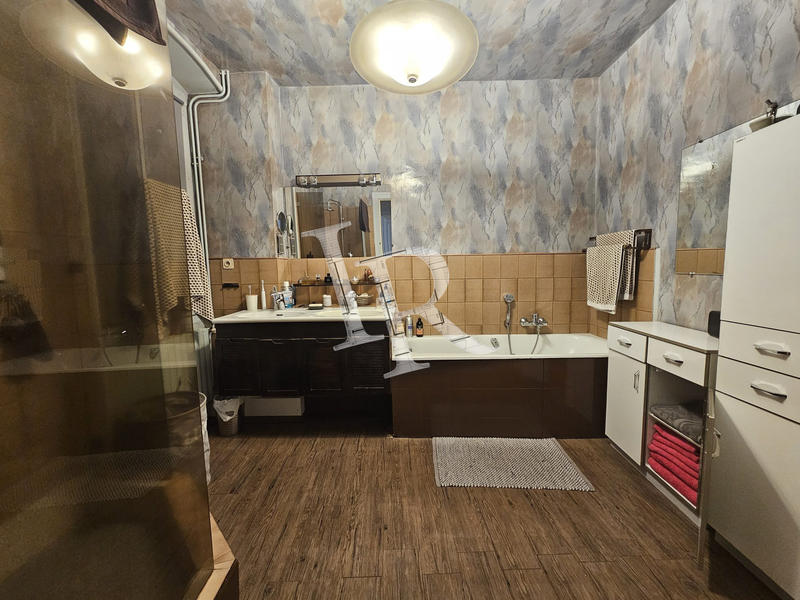 Appartement - 159 m² - 5 pièces