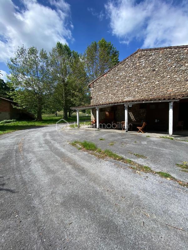 Corps de ferme - 253 m² - 17 pièces