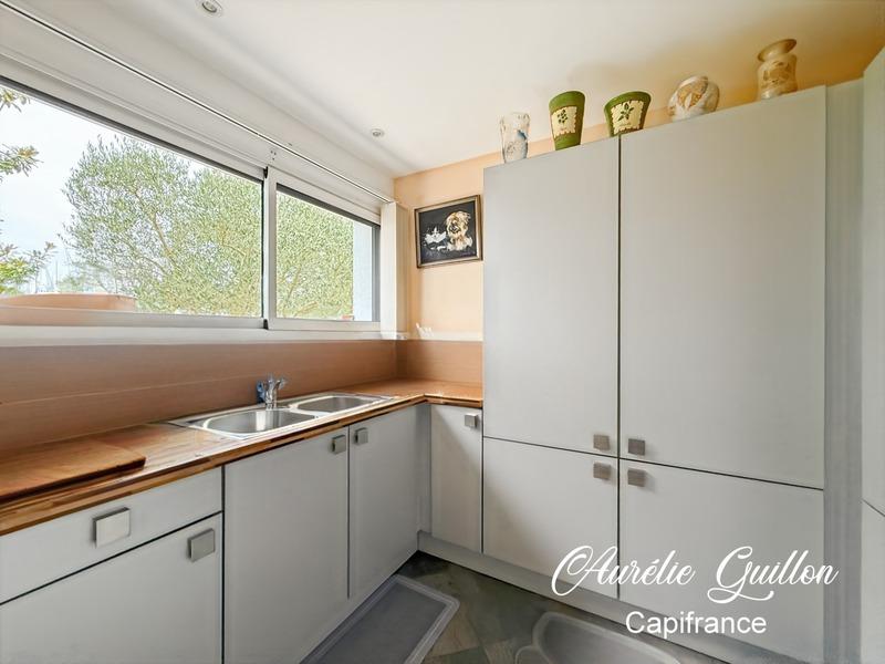 Maison - 254 m² - 9 pièces