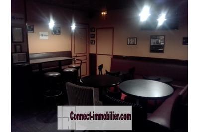 Magasins - 158 m² - 4 pièces