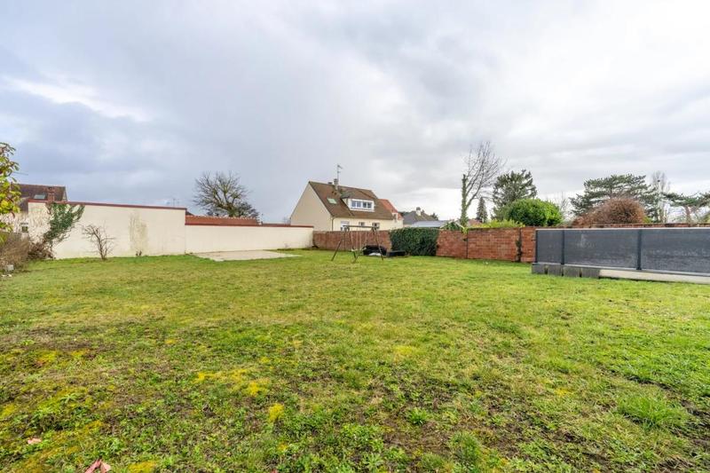 Maison - 225 m² - 8 pièces