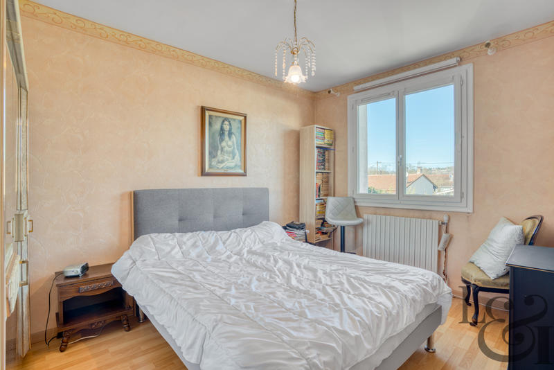 Maison - 162 m² - 8 pièces