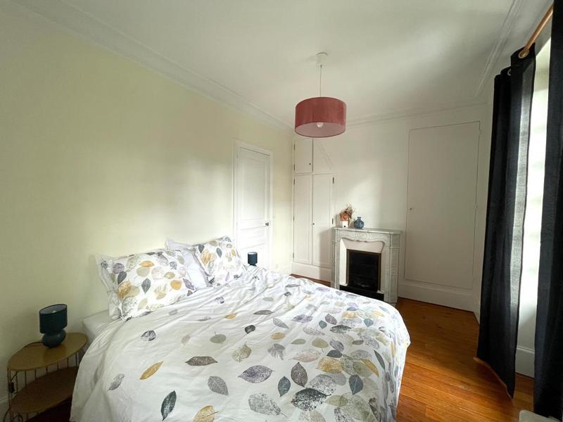 Propriété - 230 m² - 8 pièces