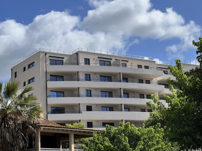 Appartement - 61 m² - 3 pièces