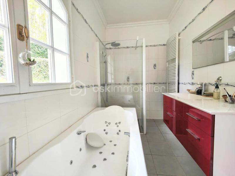 Maison - 175 m² - 7 pièces