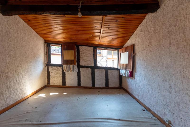 Maison - 98 m² - 6 pièces