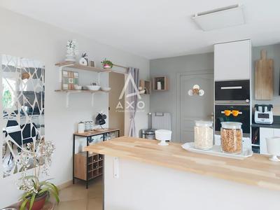 Maison - 285 m² - 10 pièces