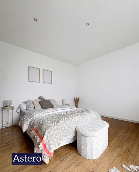 Propriété - 188 m² - 6 pièces