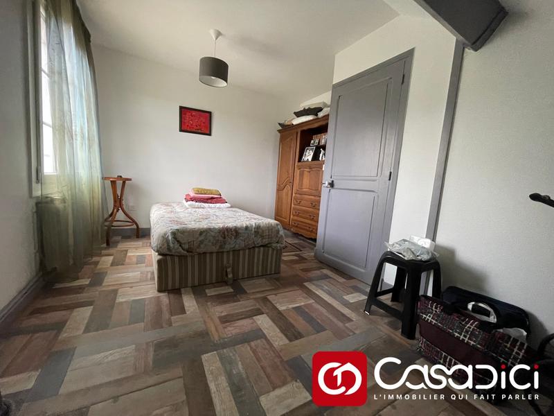 Maison traditionnelle - 146 m² - 4 pièces