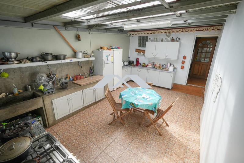 Villa - 196 m² - 8 pièces