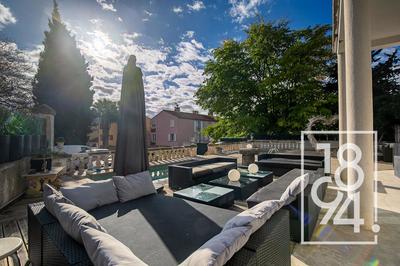 Propriété - 160 m² - 6 pièces