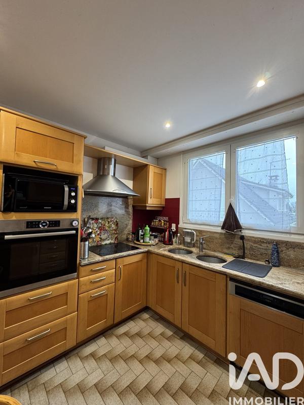 Maison - 270 m² - 8 pièces