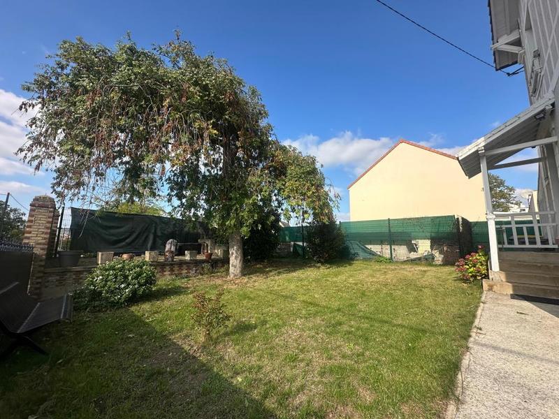 Maison - 111 m² - 4 pièces