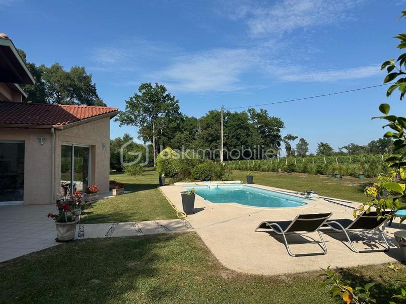 Maison - 187 m² - 6 pièces