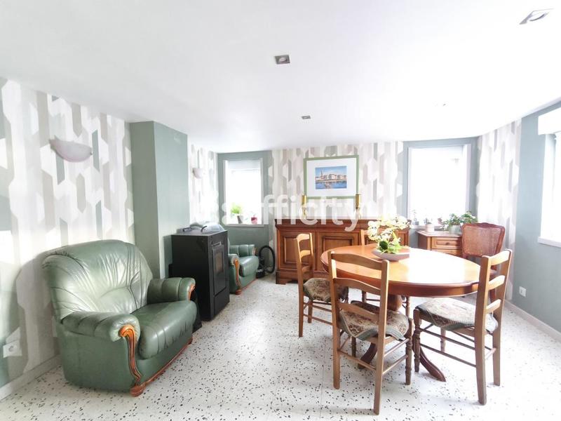 Maison - 176 m² - 9 pièces