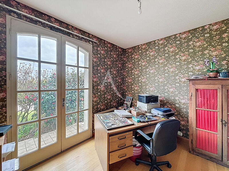 Maison - 202 m² - 8 pièces