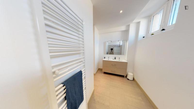 Chambre - 16 m² - 5 pièces