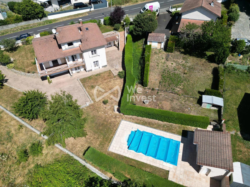 Villa - 192 m² - 8 pièces