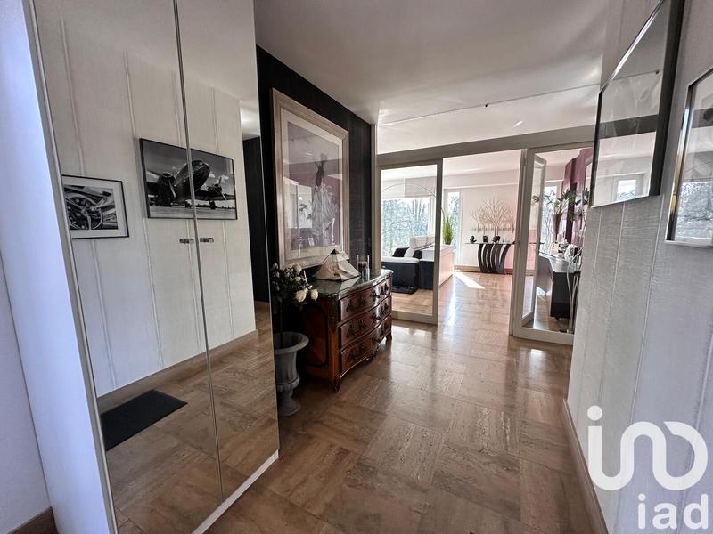 Maison de maîtres - 275 m² - 9 pièces