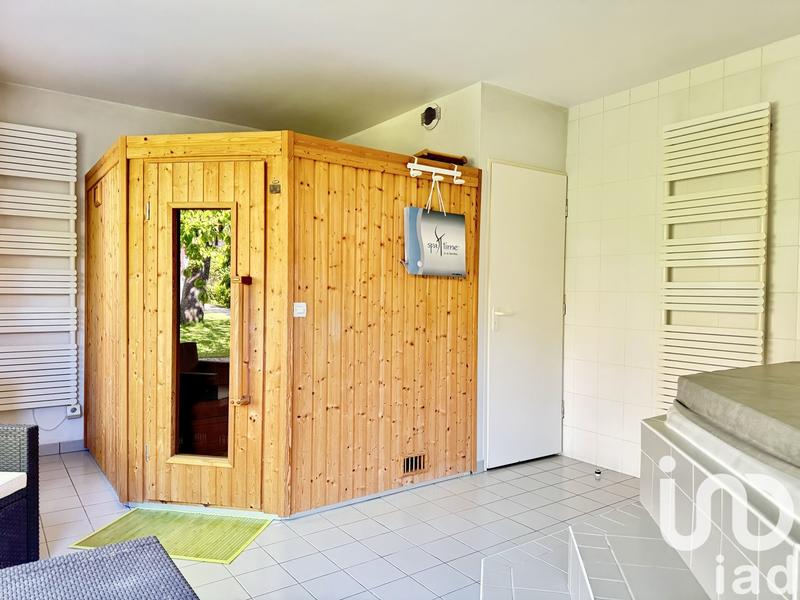 Maison de ville - 202 m² - 8 pièces