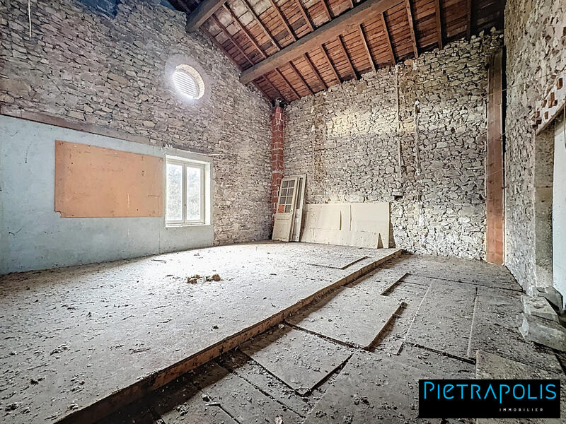 Maison ancienne - 190 m² - 7 pièces