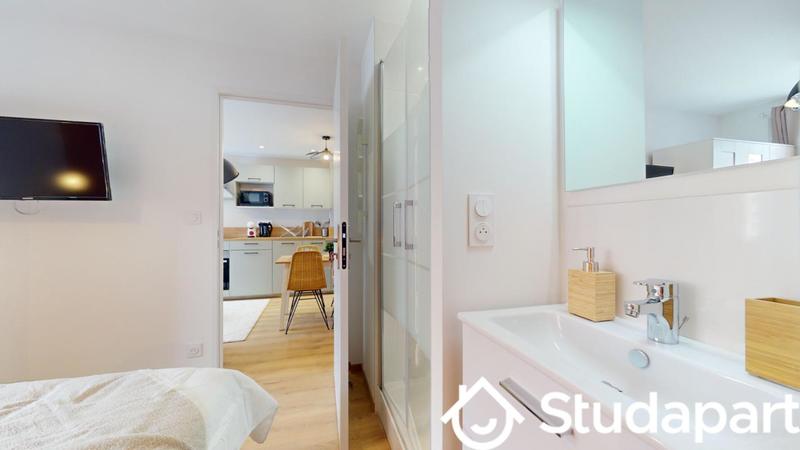 Chambre - 10 m² - 1 pièce