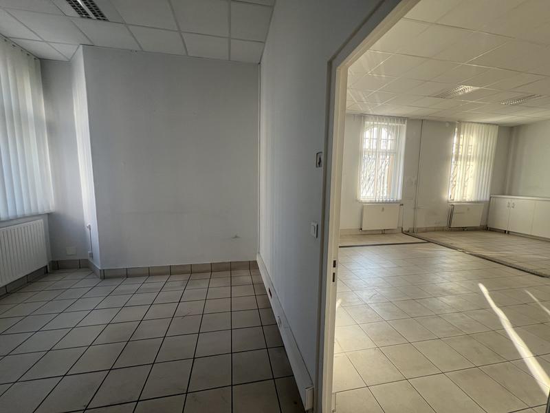 Local d'activités - 194 m²