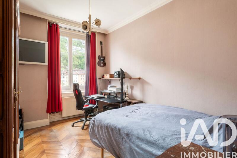 Appartement - 93 m² - 3 pièces
