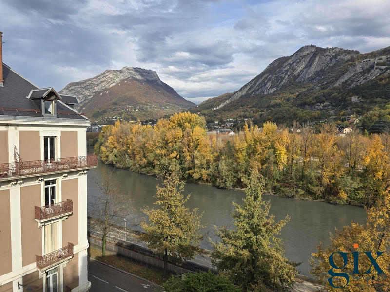 Duplex - 157 m² - 5 pièces