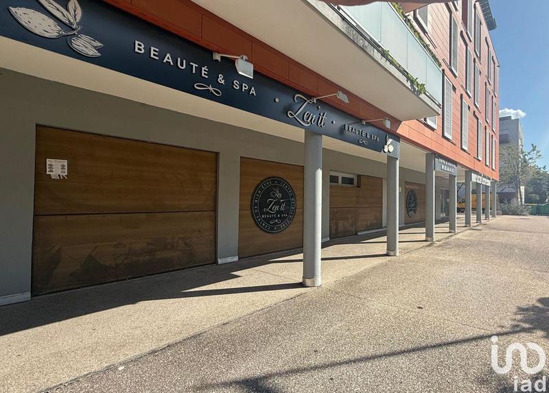 Local commercial - 136 m²