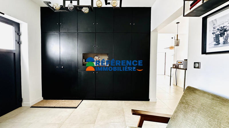 Maison - 210 m² - 5 pièces